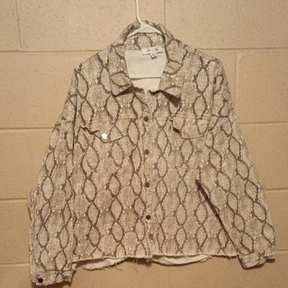 She + Sky Black and White Snake Print Jean Jacket - Picture 1 of 16
